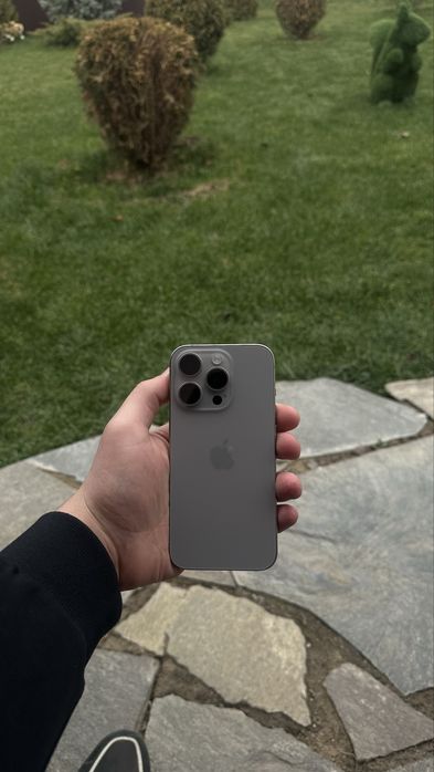 Айфон 15 про в отличном состояний