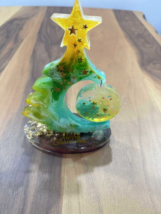 Ръчно изработена светеща коледна елха за декорация