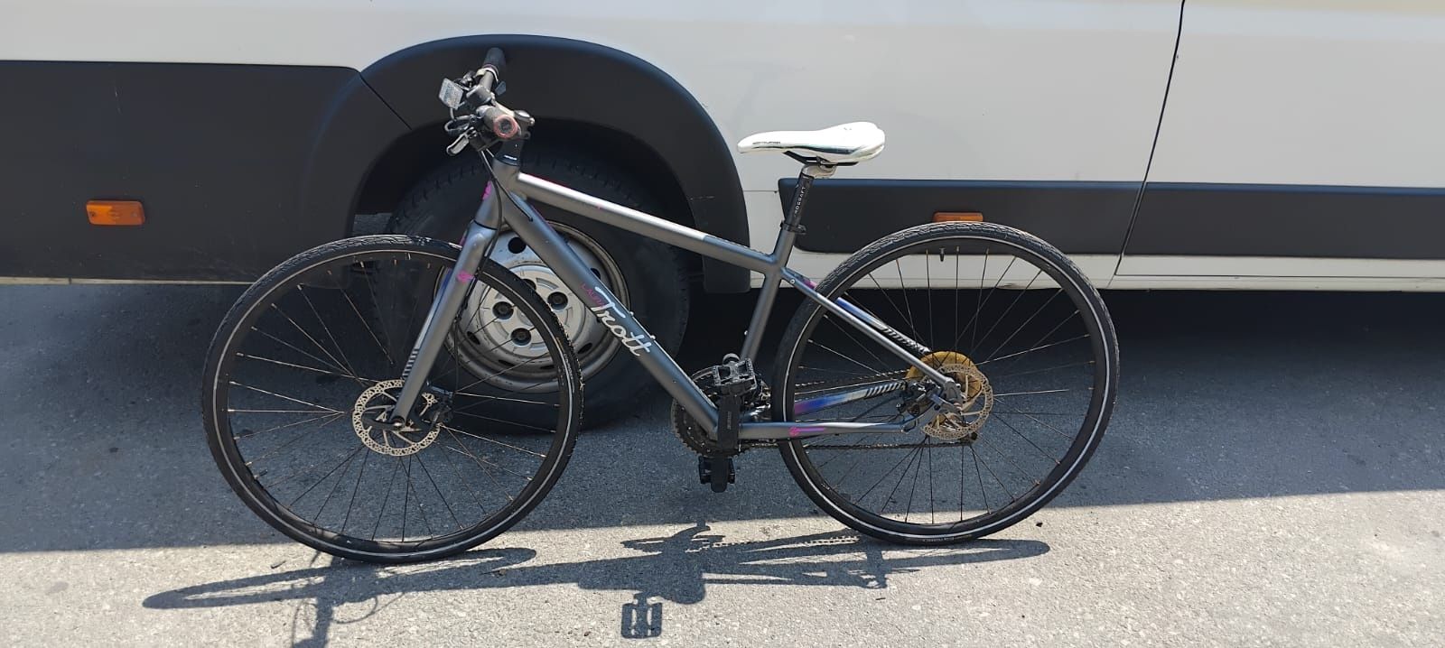 Bicicleta roti 28" gravel