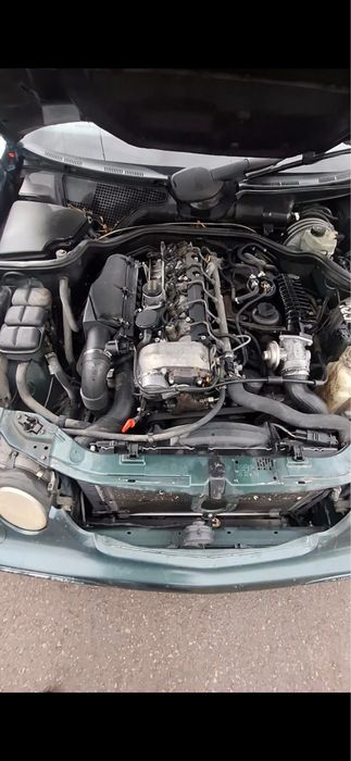 Мерцедес C270 на части