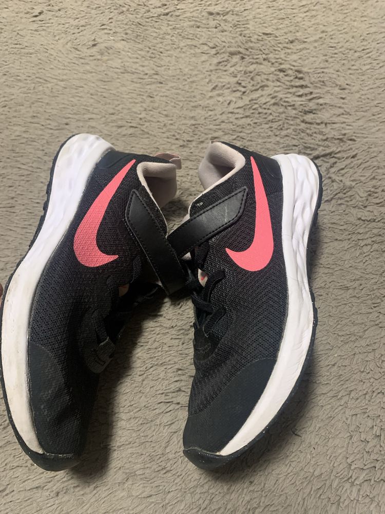 Маратонки Nike