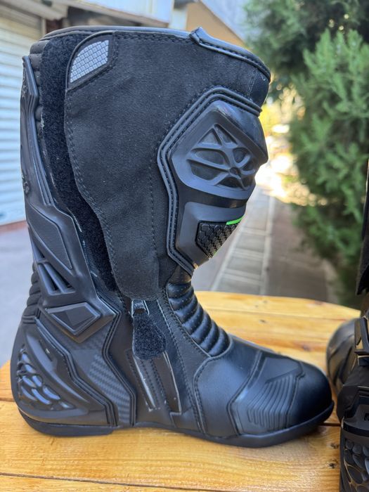 Ботуши за мотор 41