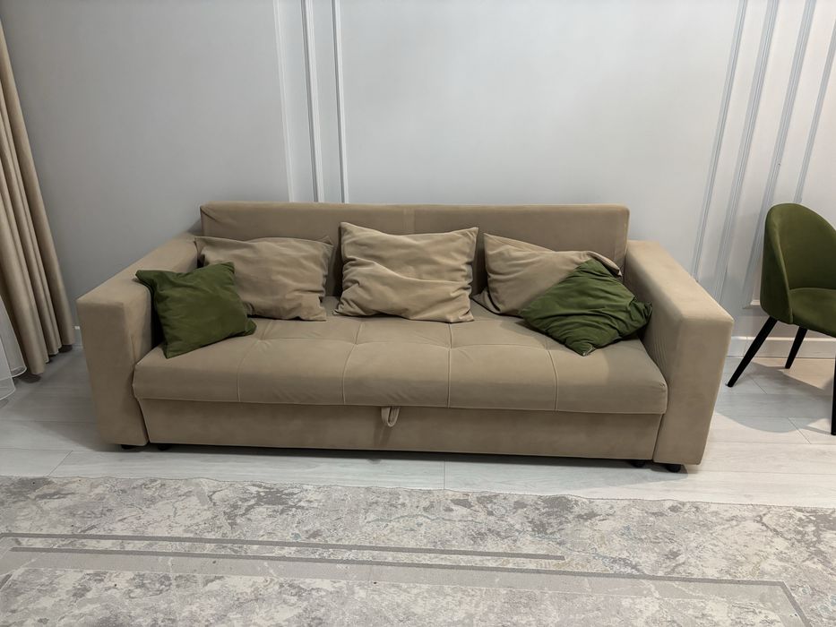 Срочно продам диван за символическую плату