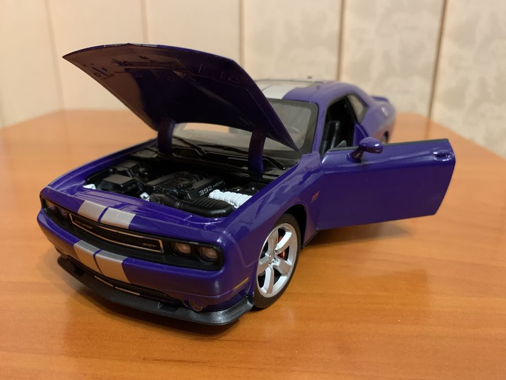 Macheta auto Dodge Challenger, 1/24, Welly