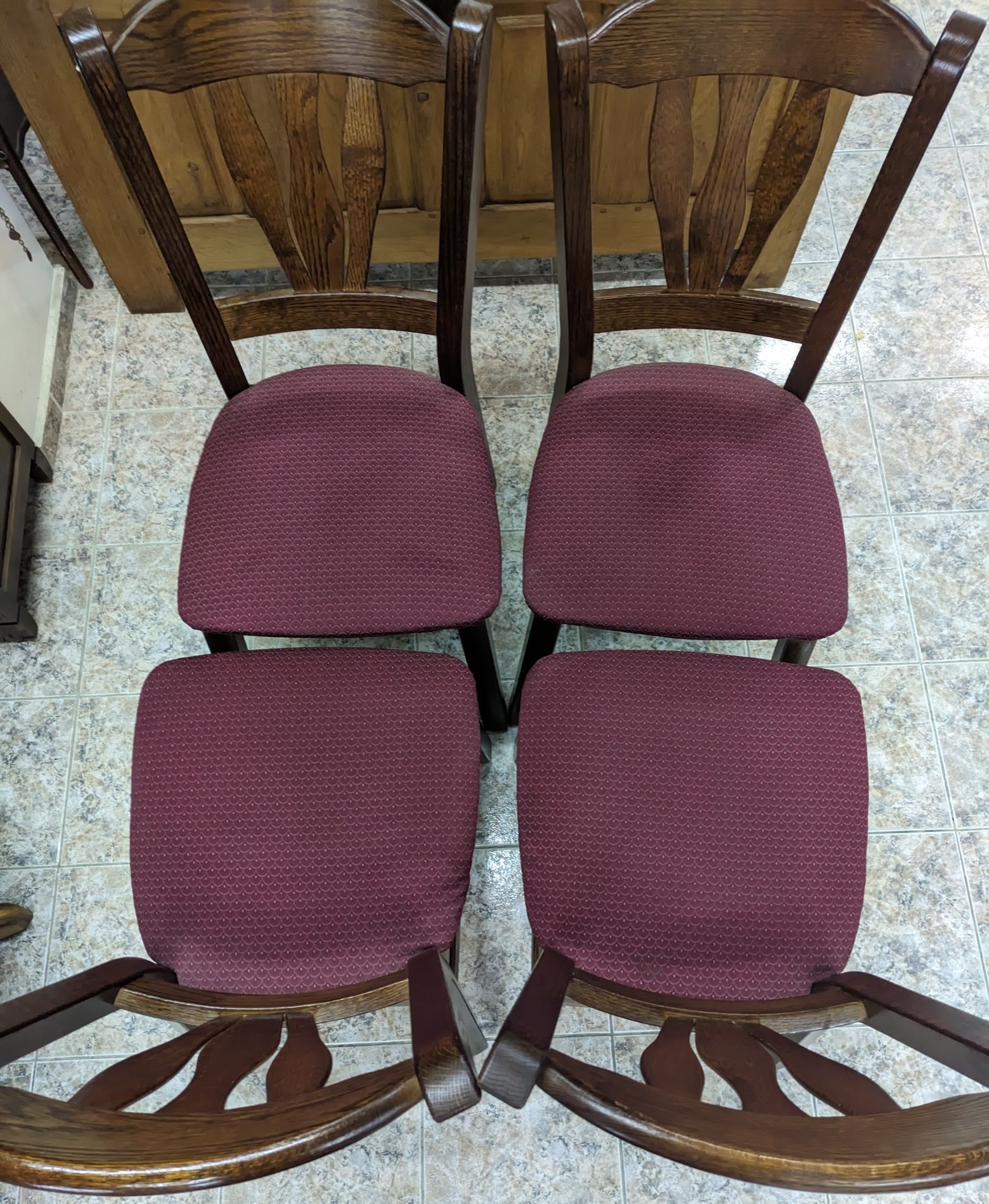 4 бр. дъбови стола с дамаска