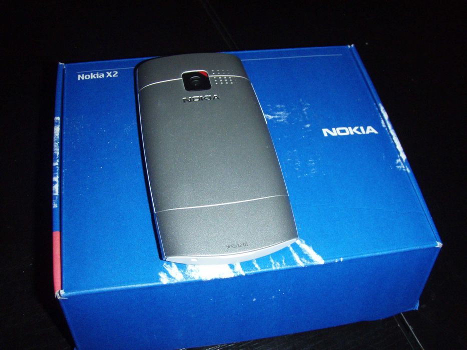 Nokia X2-01, functional in orice retea,  nou la cutie cu accesorii