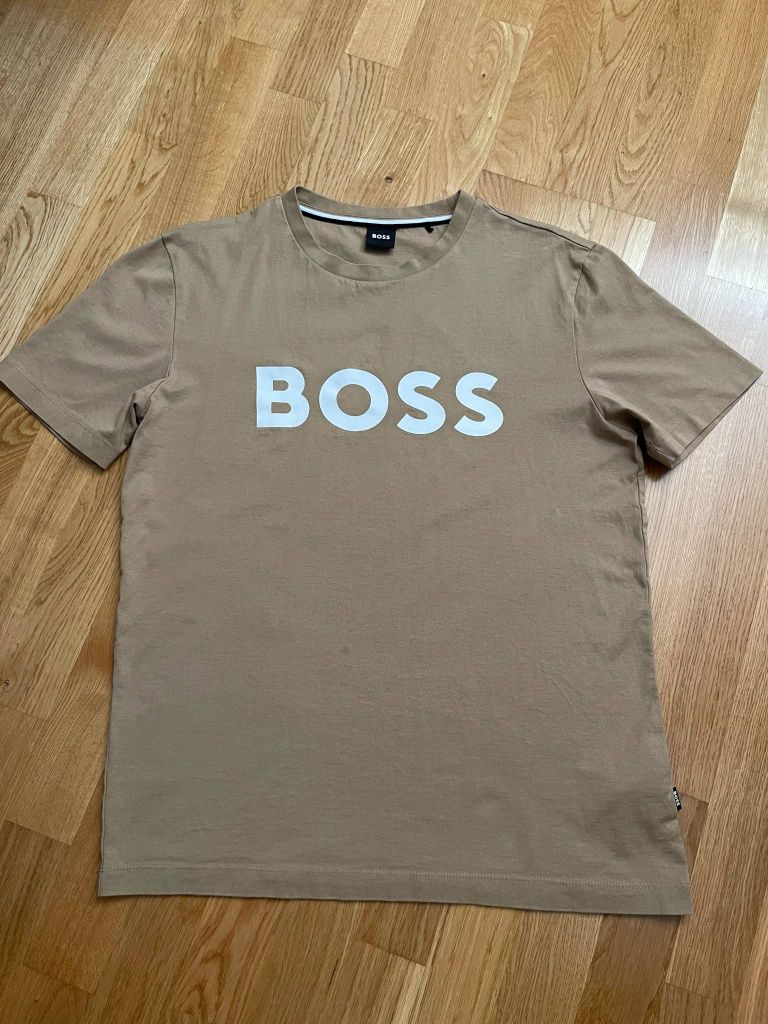 Оригинална мъжка тениска BOSS