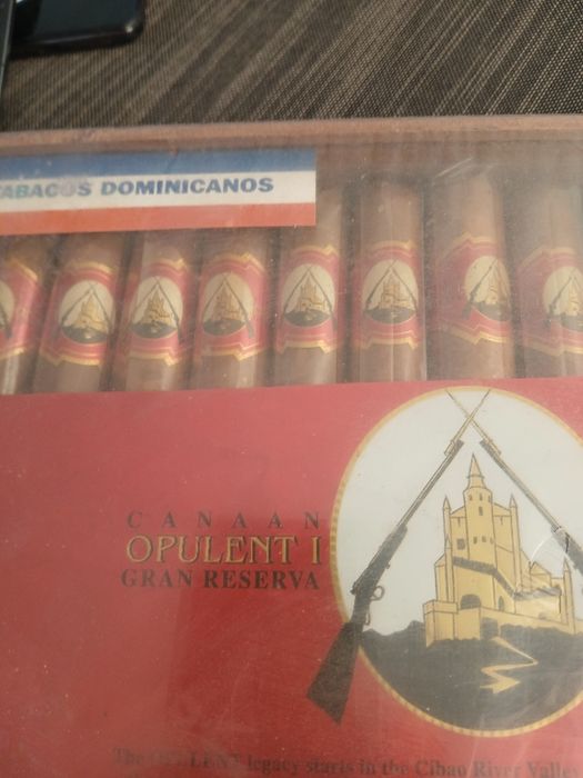 Премиум колекционерски пури в дървена кутия с ръчно свиване пури ,,Гра