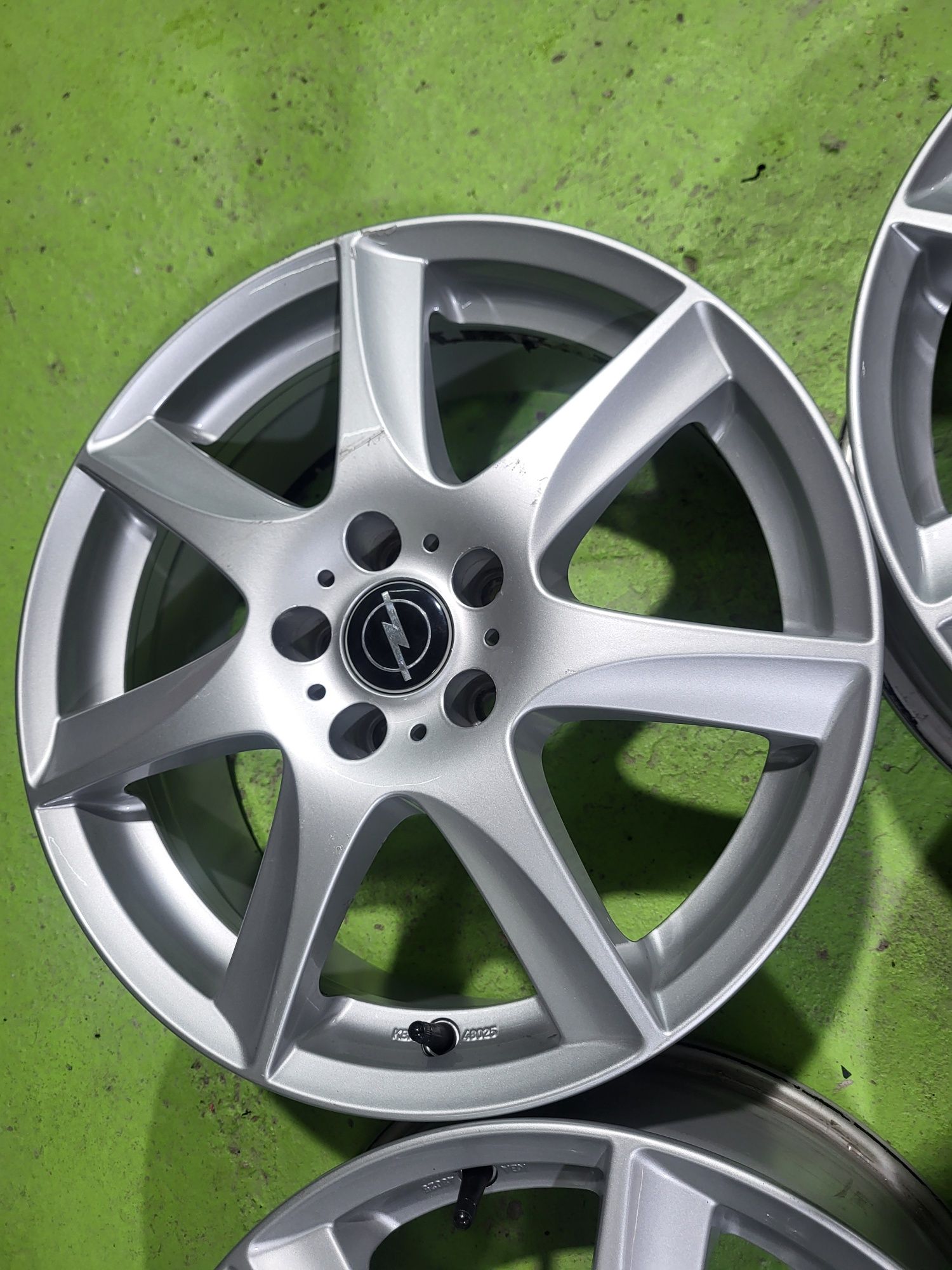 17 5x105 Opel лети джанти 5х105
