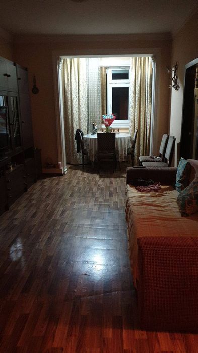 Продаётся 2/4/4,болкон 1.5 ×3, ЗЕРКАЛКА, массив Феруза,клиника Глория!