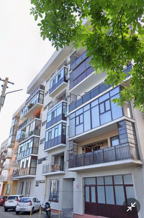 Vand apartament 3 camere central