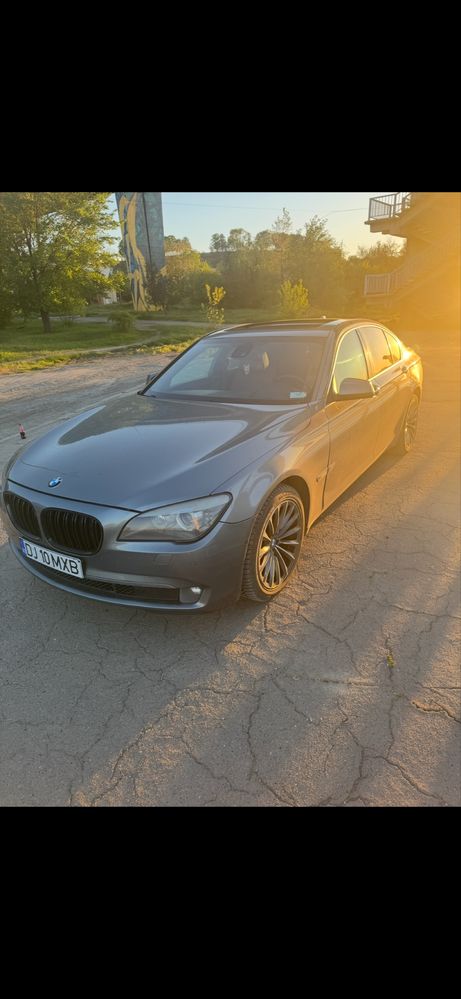BMW Seria 7 (730d)