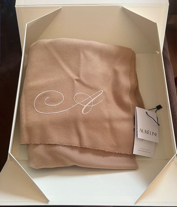 Дизайнерски шал Aureline