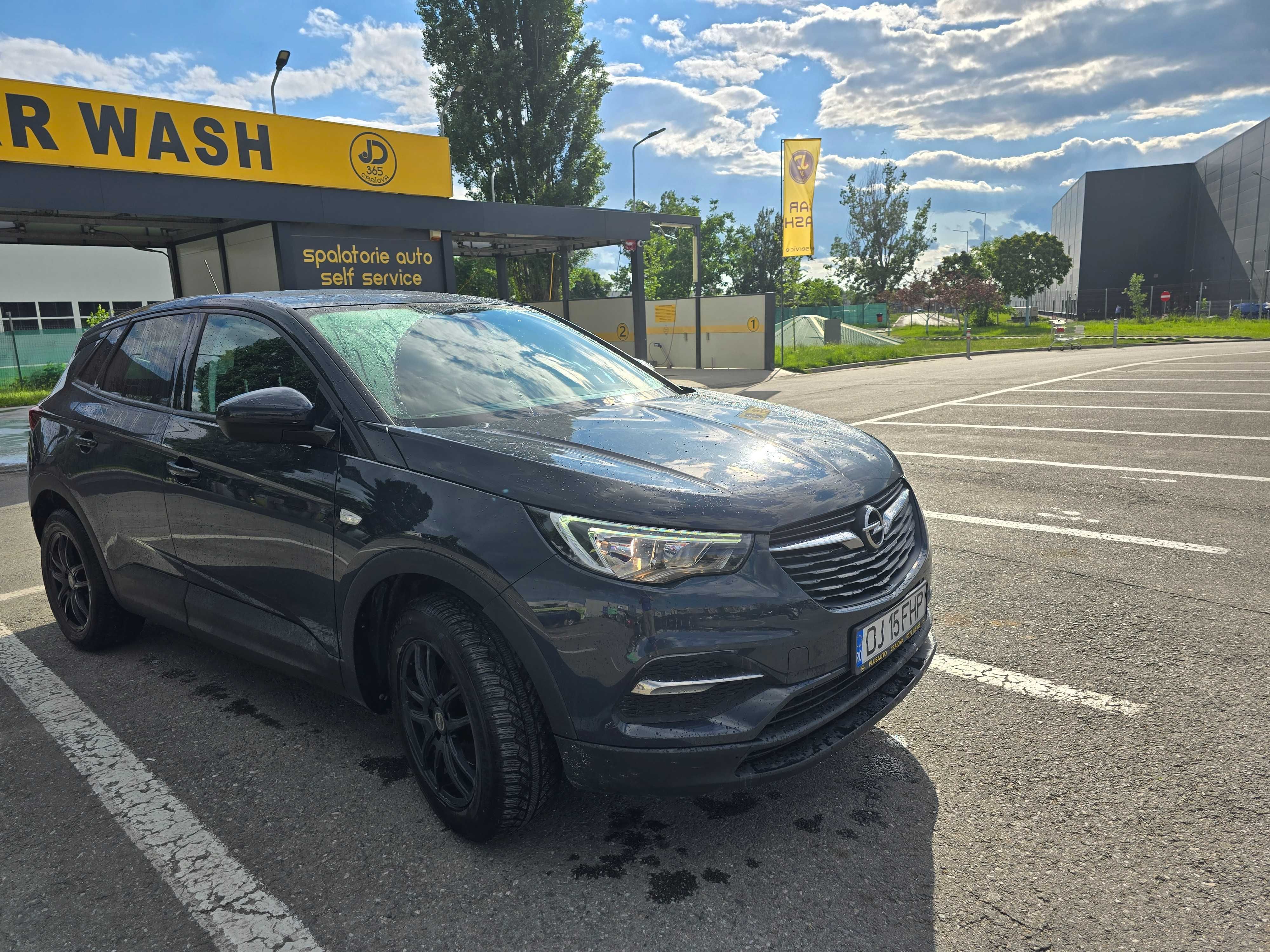 Opel Grandland X 2018 pret 11 000 euro