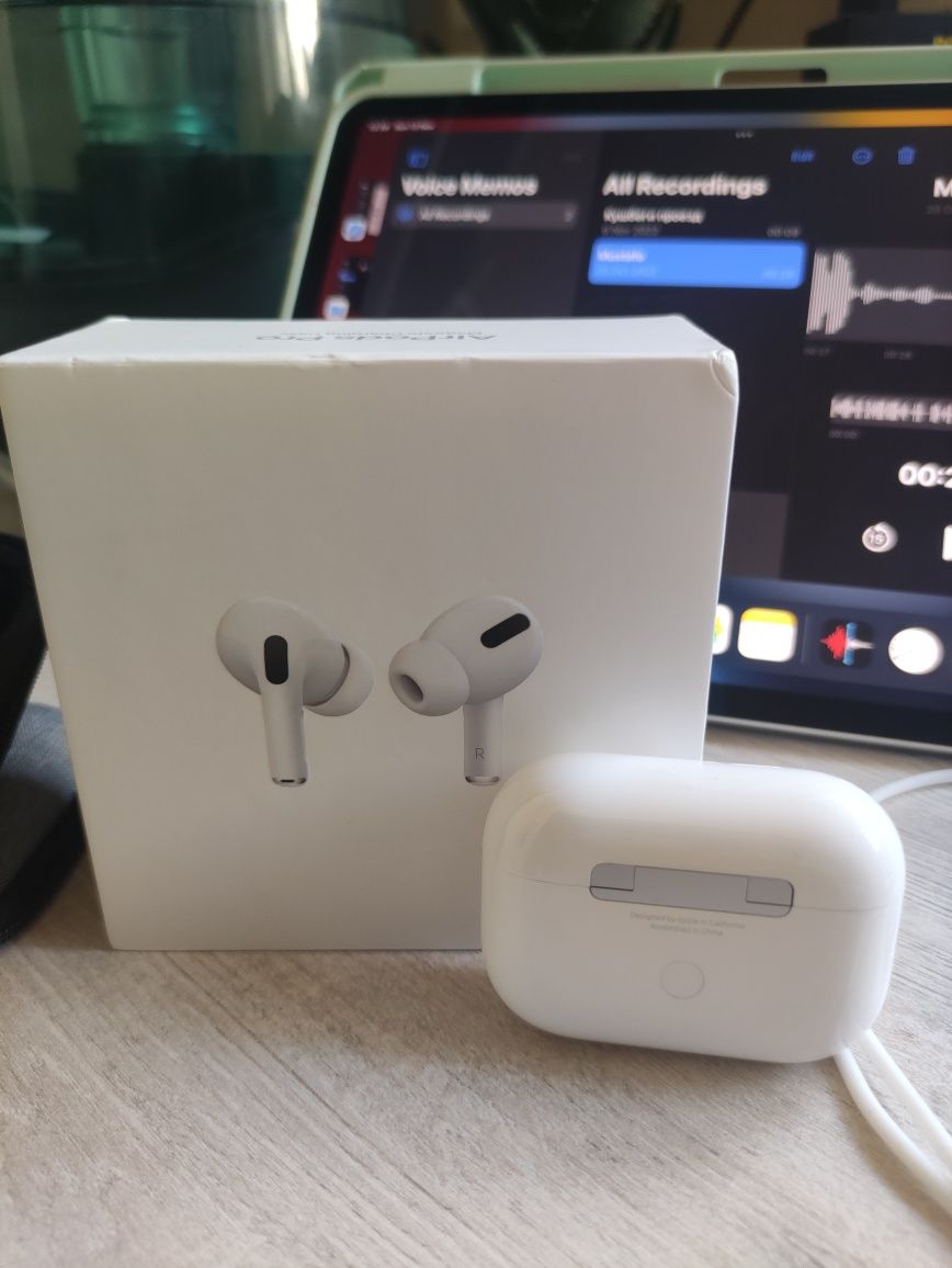 Apple AirPods Pro MagSafe