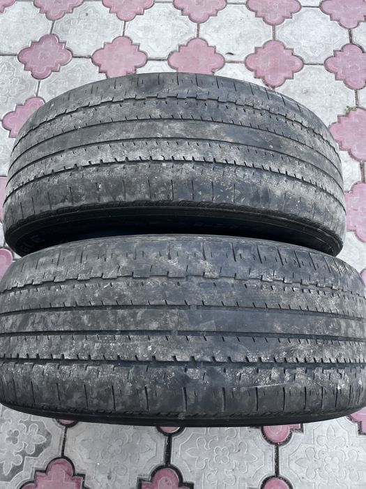 Шины на авто летние размер 245/55/R19 без пооезо и без шишек