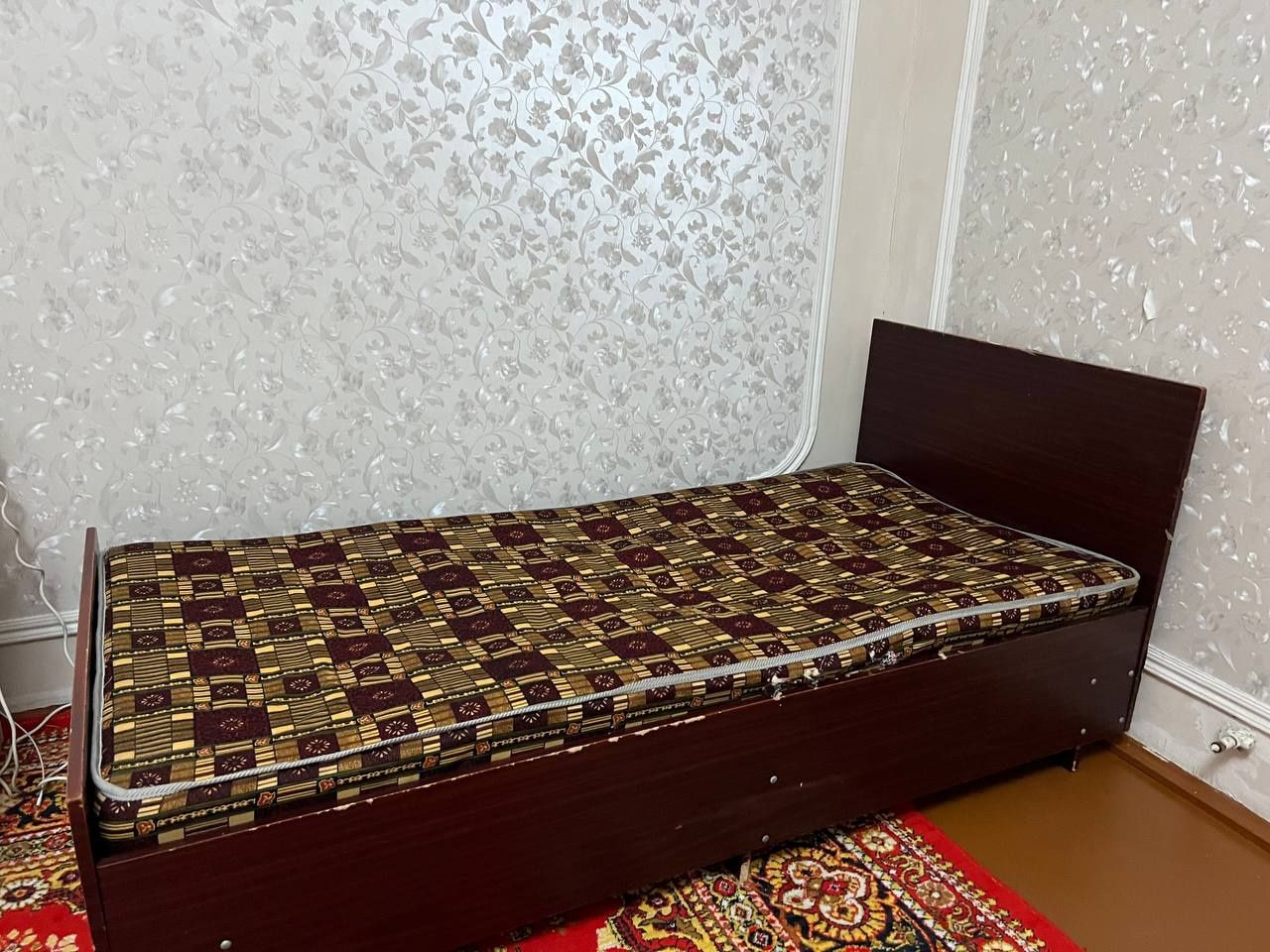 Односпальный кровать