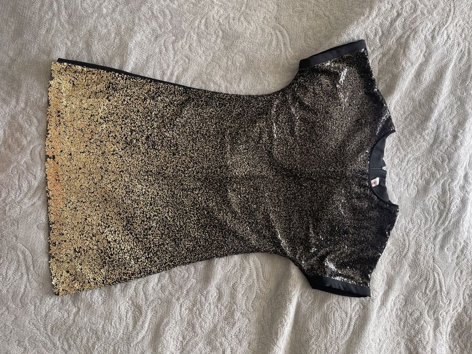 Продам платье для девочки