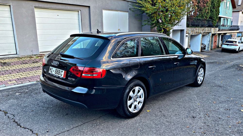 Vand Audi A4 2009 2.0tdi bixenon navigatie inc scaune pdc tempomat