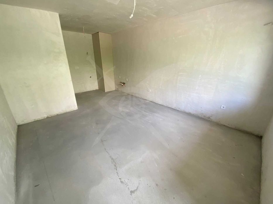 Продава се Двустаен апартамент в Пловдив, Остромила - 66 кв.м за 1300 €/кв.м - Снимка #2