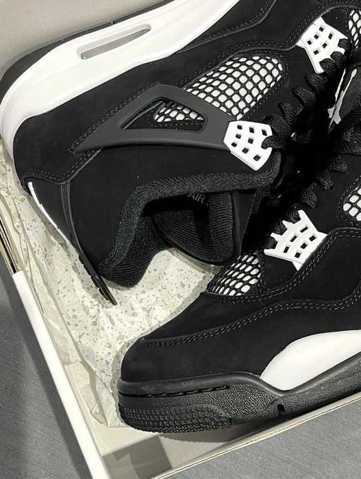 Air Jordan 4 Retro White Thunder EU41