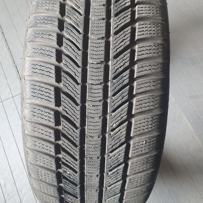 Cauciucuri continental iarna 225/45/18