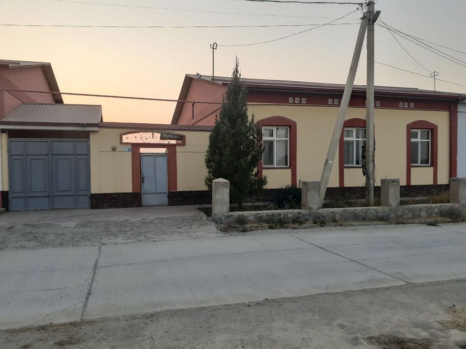 Навоийда,Варк 2,котедж сотилади евро ремонт ҳама шароит мавжуд