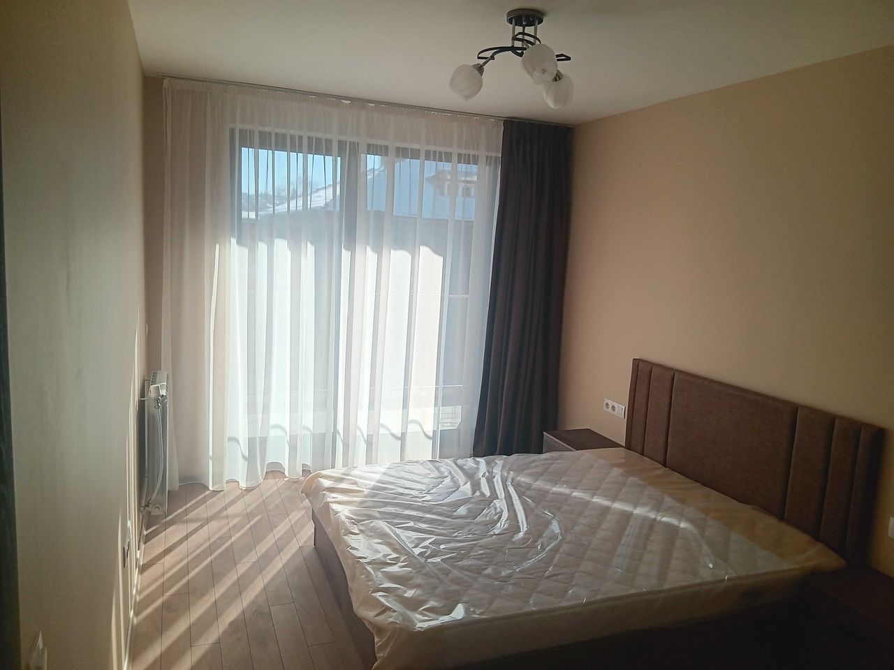 Дава се под наем Тристаен апартамент в Перник, Център - 125 кв.м за 550 € - Снимка #6