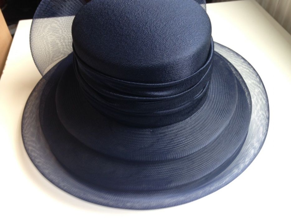 Pălărie C&A elegantă
