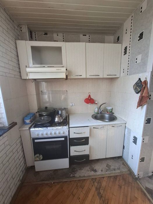 Срочно продаётся 4х комнатная Метро Новза