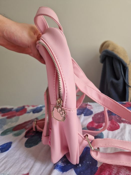 [Hello Kitty] Vând rucsac roz