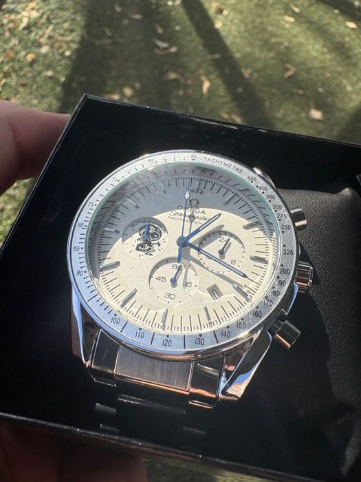 Часы Omega Speedmaster швейцарские