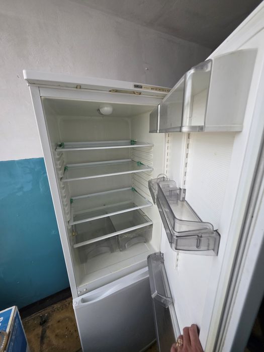 Продам холодильник