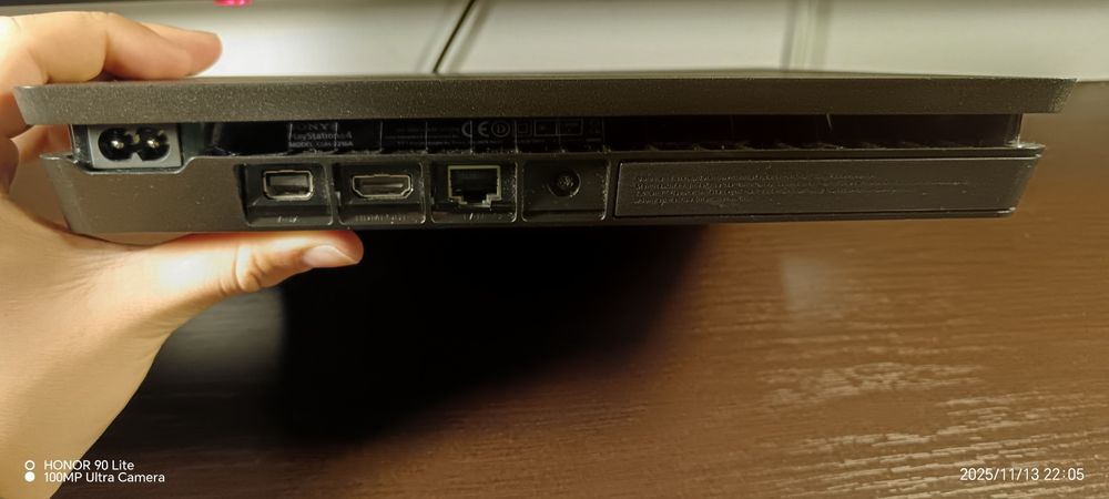 ‼️De vânzare Ps4 slim 512gb + 2 controller+8 Joc+ ventilator ‼️