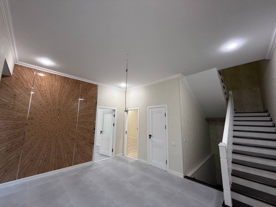 Продается 3 этажный дом в Юнусабаде, Хасанбой