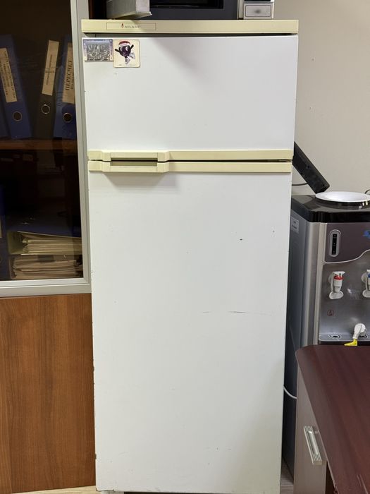 Холодильник Атлант в рабочем состоянии