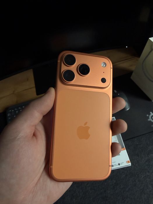 Apple iphone 17 pro 256 gb cosmic orange esim