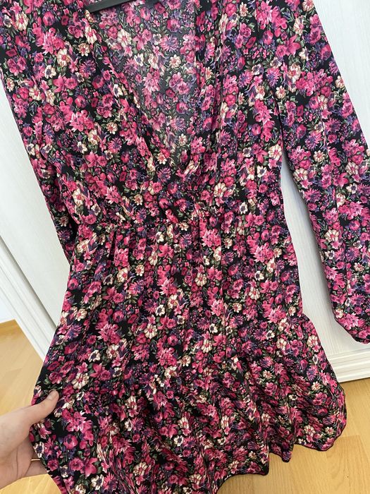 Rochie vaporoasa cu model floral