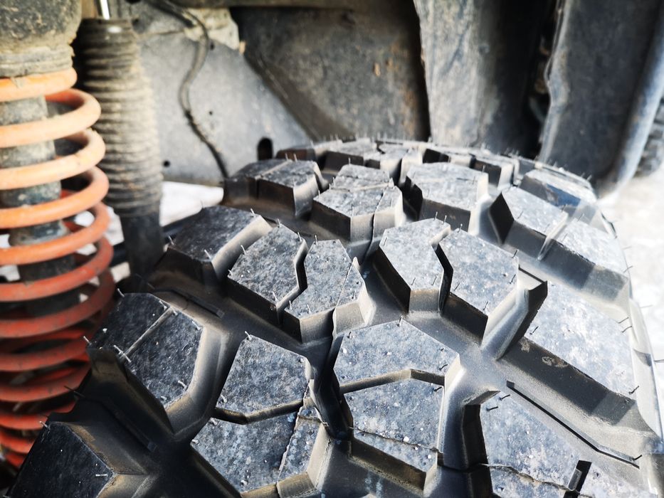 Гуми с джанти 5х114.3 bf goodrich km2 37x12.5x17 offroad