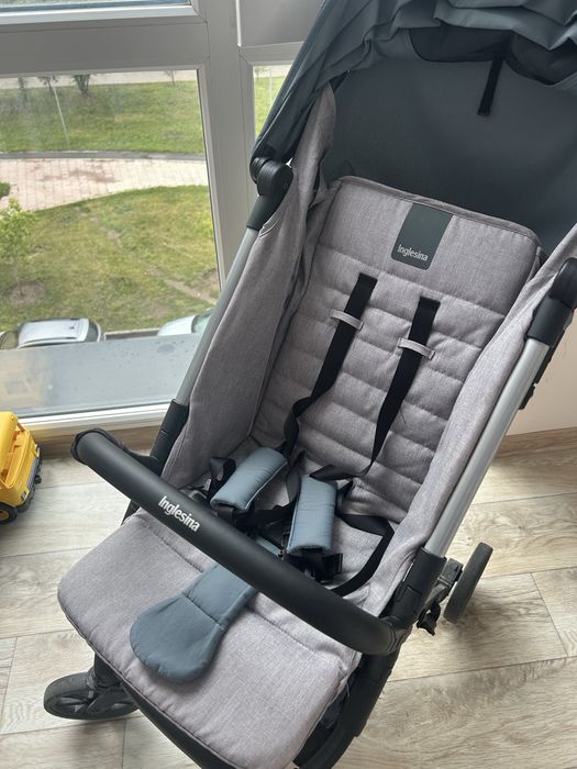 Прогулочная коляска фирмы inglesina