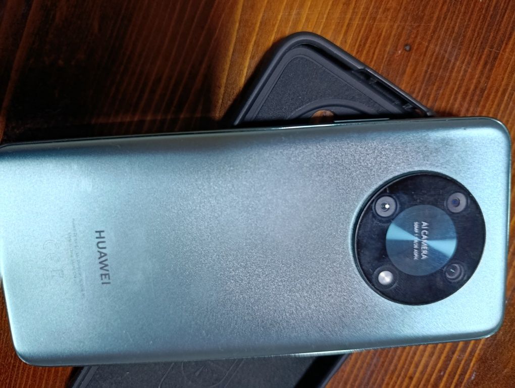 Телефон HUAWEI Y90