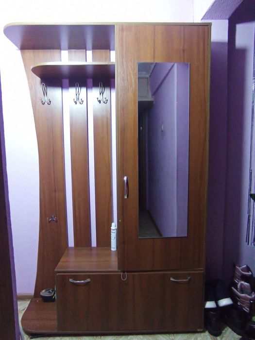 Продам прихожую.