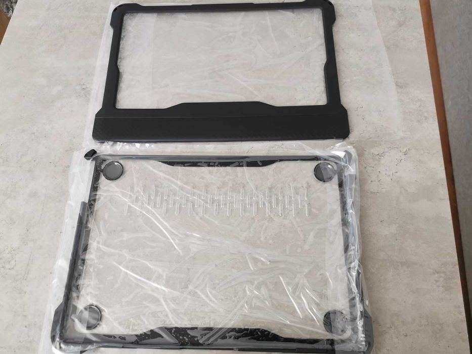 Husa protectie laptop Apple Macbook Air 13 13.6 A2681 carcasa