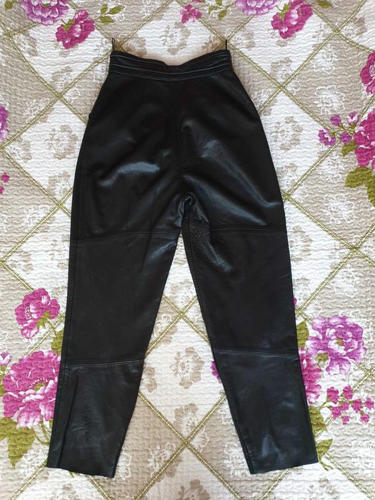 Pantaloni talie inalta negri piele naturala