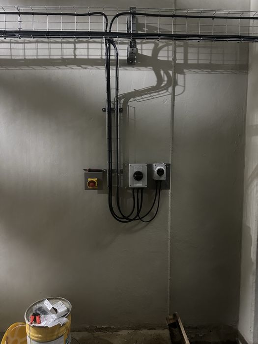 Execut instalatii electrice industriale si rezidentiale