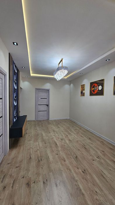 Сейчас с мебелью 3х комнатная квартира  Авиасозлар 4