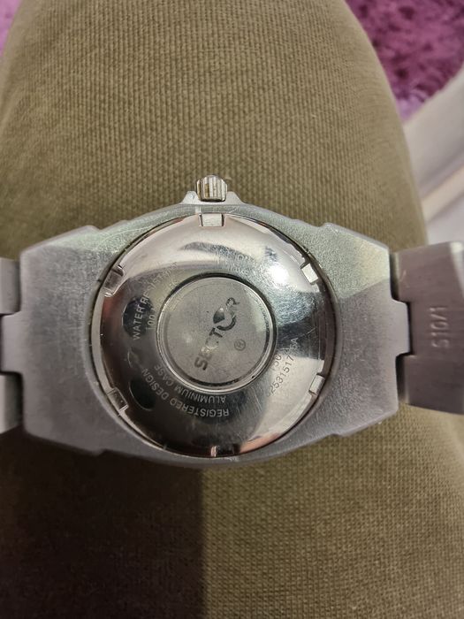 Ceas original Sector