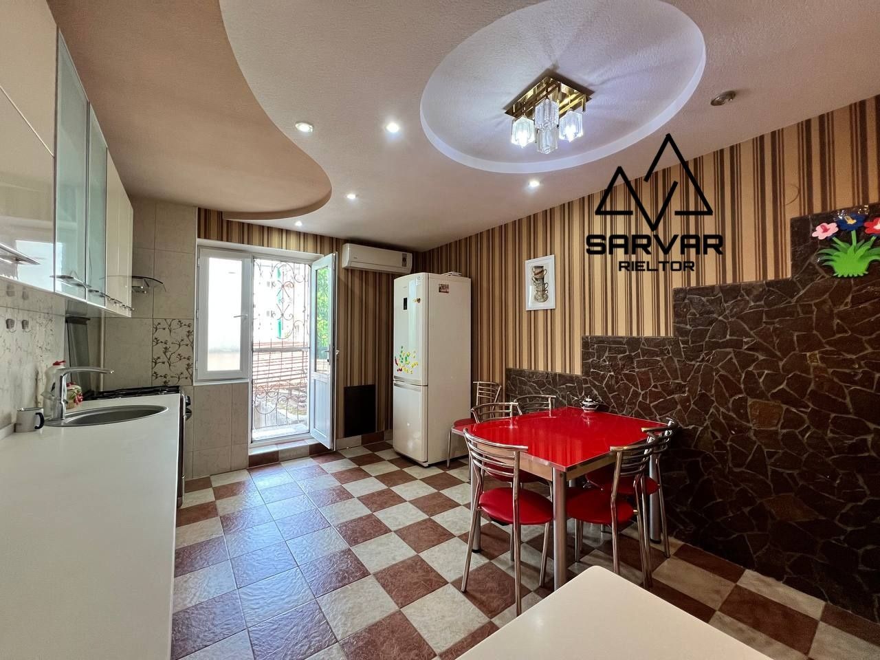 Продам 3/2/5 Буюк Ипак Йули Банковский дом