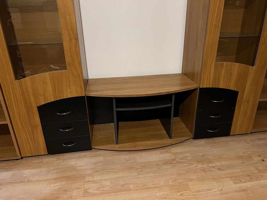 Vând mobilier pentru sufragerie/living!