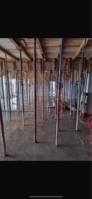 Inchiriez popi metalici reglabili